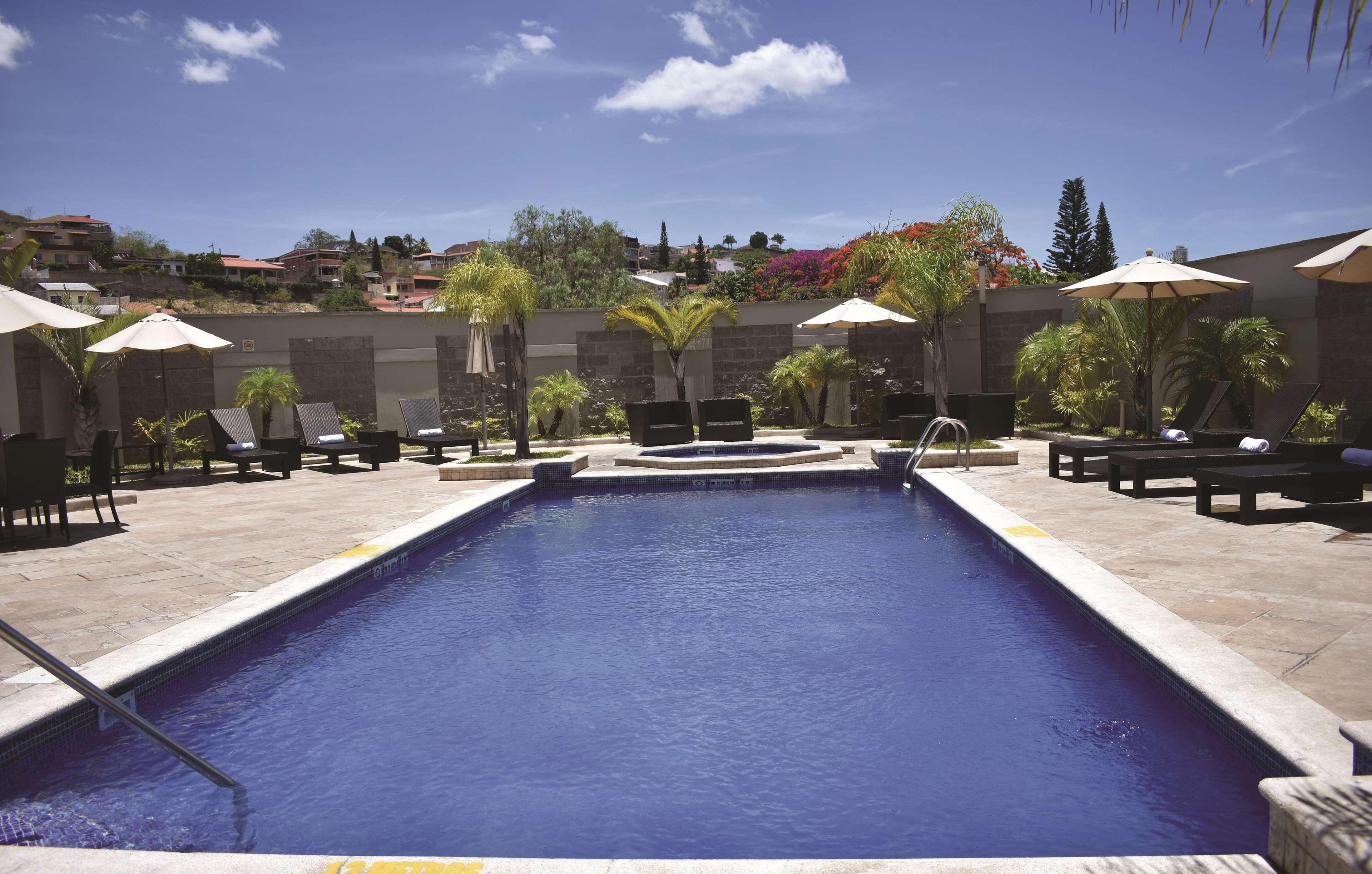 Hotel La Quinta By Wyndham Tegucigalpa Extérieur photo
